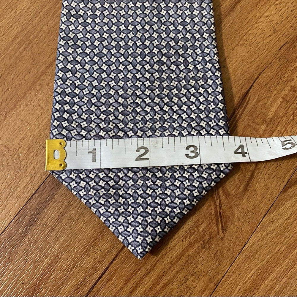 Tommy Hilfiger Men’s Imported Silk Gray Necktie - Picture 10 of 10
